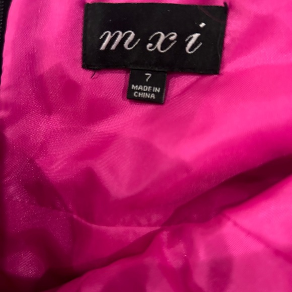 Hot pink spaghetti strap dress - Picture 3 of 4